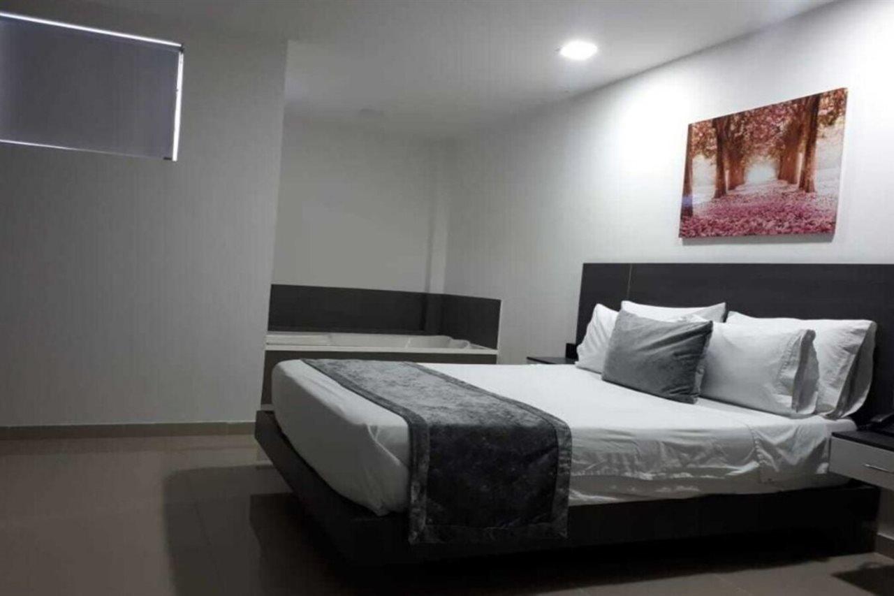Calle 10 Express Hotel Medellin Exterior photo