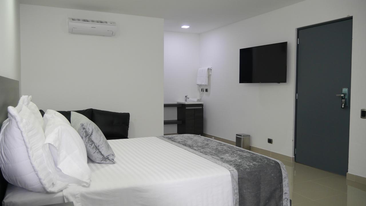 Calle 10 Express Hotel Medellin Exterior photo
