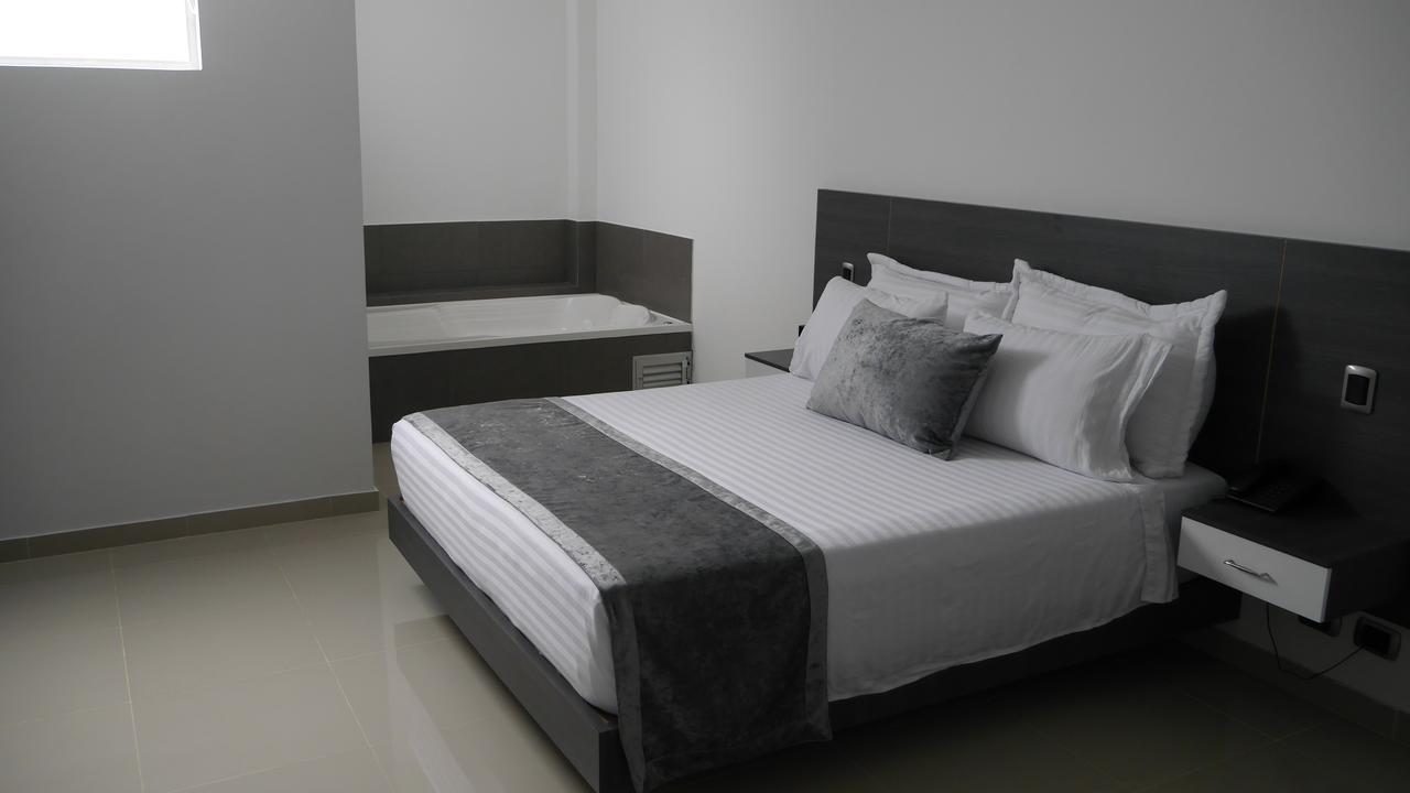 Calle 10 Express Hotel Medellin Exterior photo