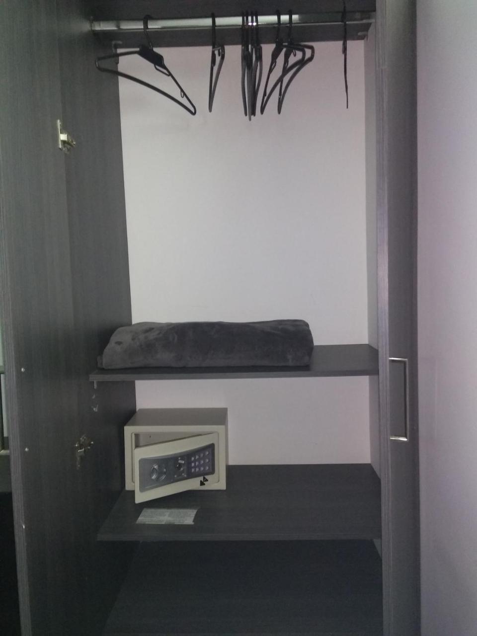 Calle 10 Express Hotel Medellin Exterior photo